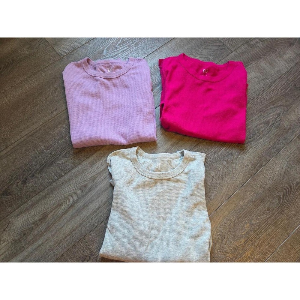 Women's gap thermal tops size small